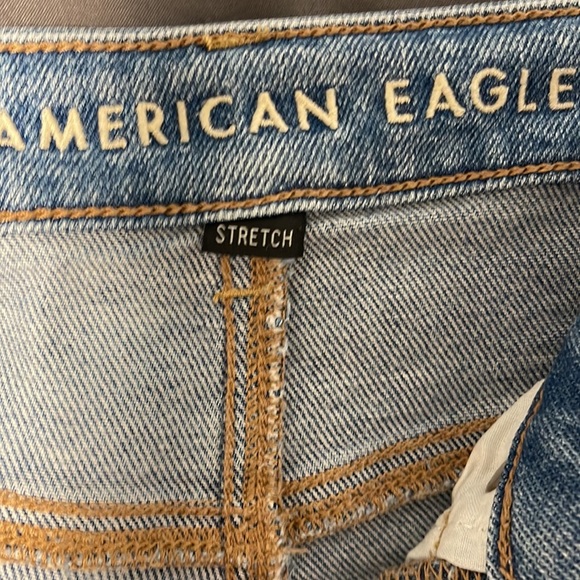 American eagle ripped mom jeans. - Picture 3 of 4